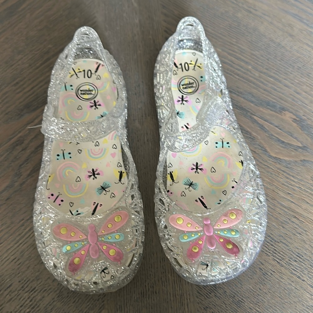 3/$15 ~ Wonder nation silver sparkle butterfly jellies size 10
